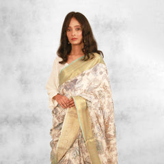 Wishpering Petals in Blue