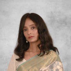 Wishpering Petals in Blue