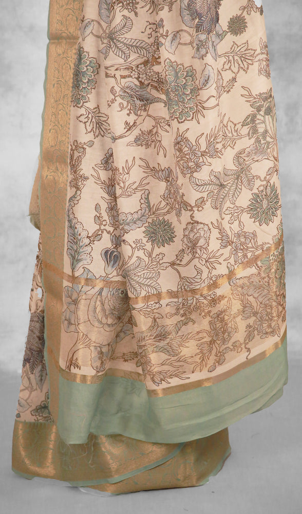 Wishpering Petals in Blue