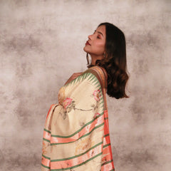 Crimson Peatals In The Wild