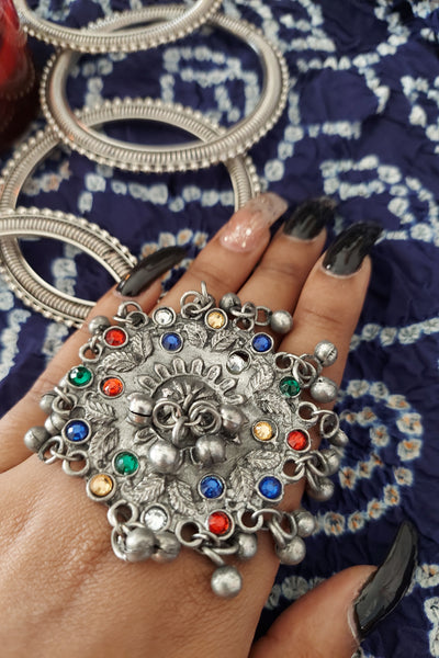 Antique multicolored Finger Ring